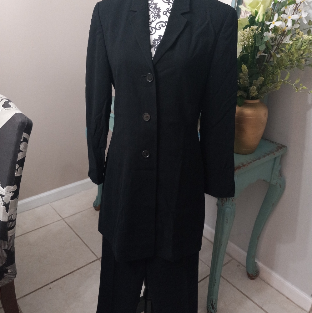 Pant suit